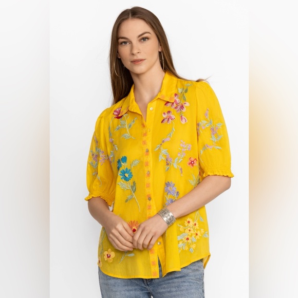 Johnny Was Evangeline Smocked Lisbon Shirt Embroidered Blouse Puff
Sleeve Size S - Picture 2 of 11
